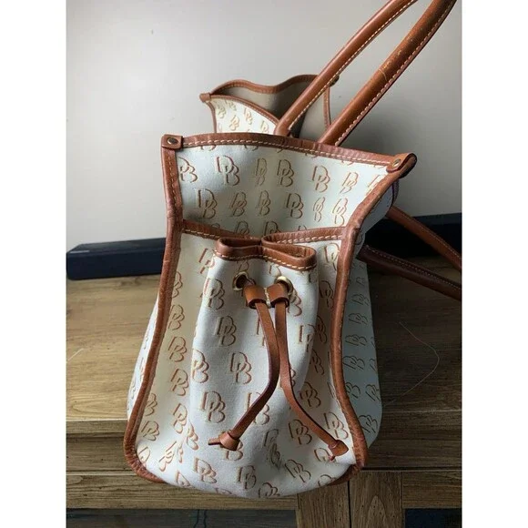 Dooney & Bourke Letter Logo Monogram Tote Bag Leather Canvas Beige - Picture 2 of 16